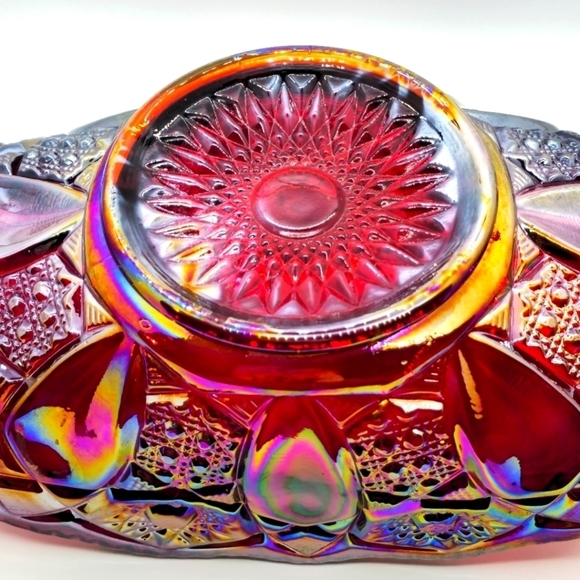 LE Smith Video - Carnival Glass Banana Boat - Quintec Pattern -  Very Iridescent - Picture 7 of 7